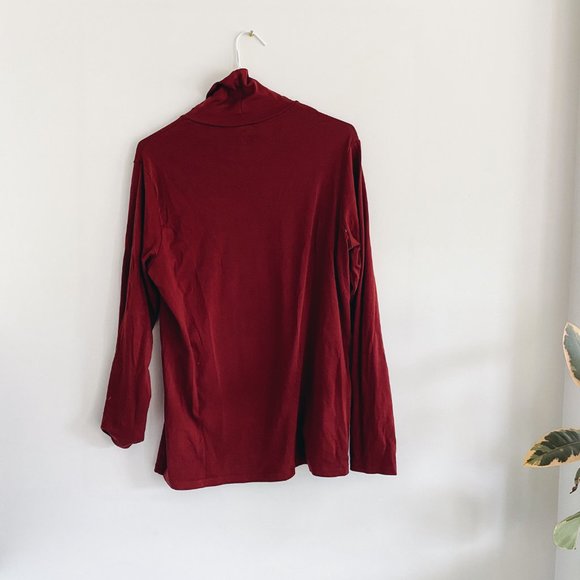 Uniqlo | Red Turtle Neck - Picture 3 of 3